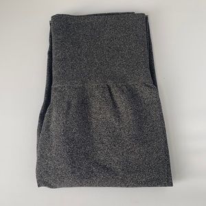 Seamless Contour Leggings Black Specked Small